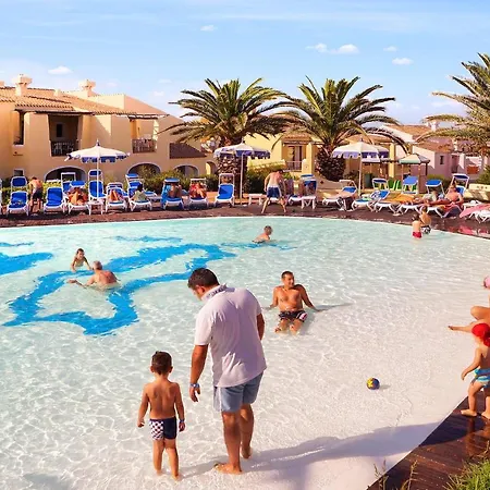 Gorgeous In Punta Su Turrione With Jacuzzi Vakantiehuis